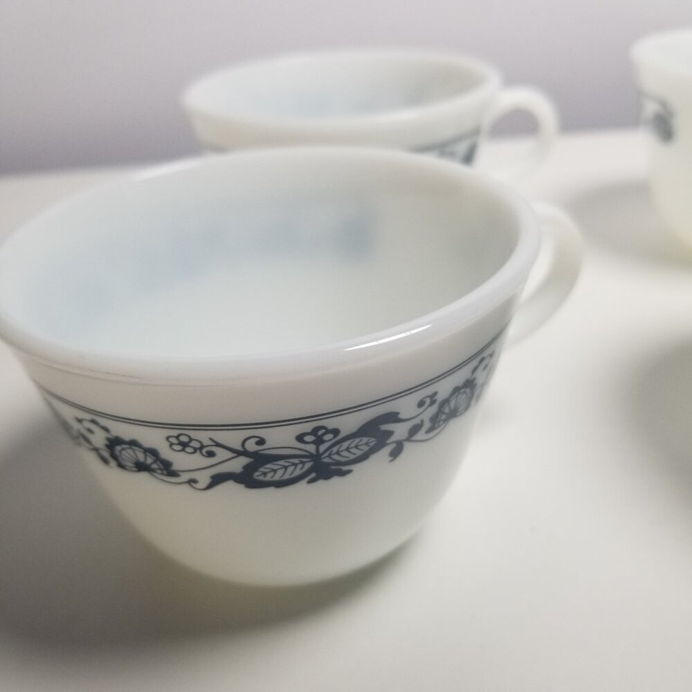 Vtg Pyrex Corell Old Town Blue Onion Prairie Cottagecore Glass Set of 4.